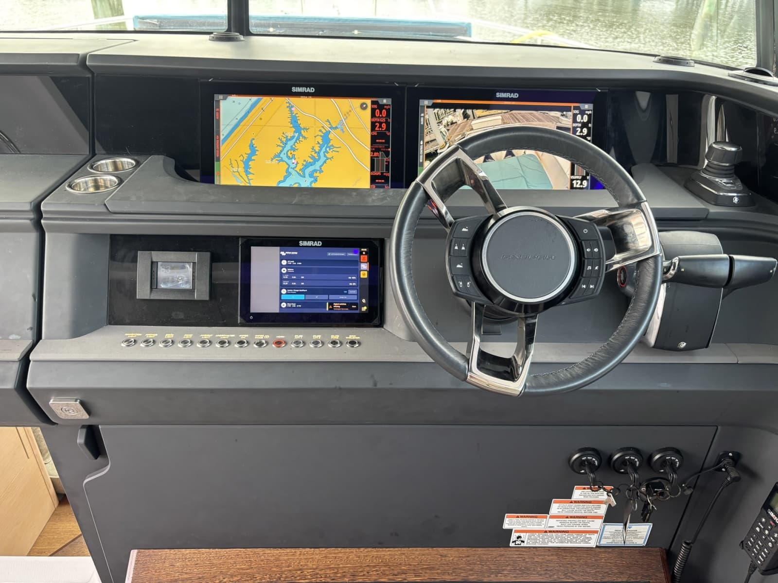 2023 Axopar 45 XC Cross Cabin - Photo 8