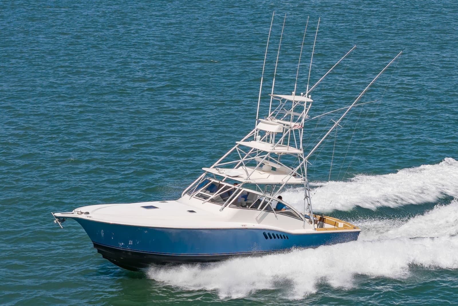 2004 Albemarle 410 Express - Photo 8