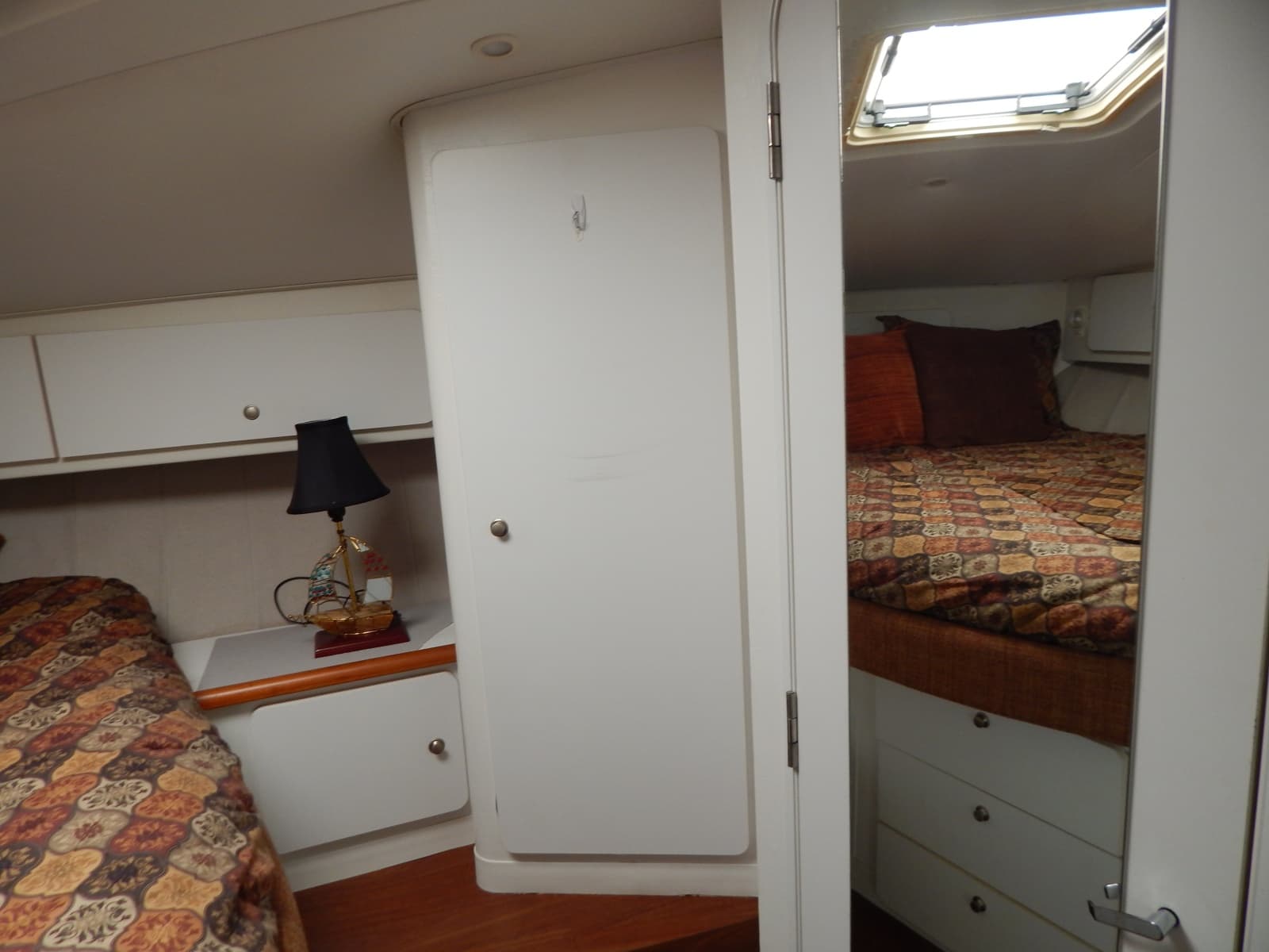 1996 Silverton 37 Convertible - Photo 4