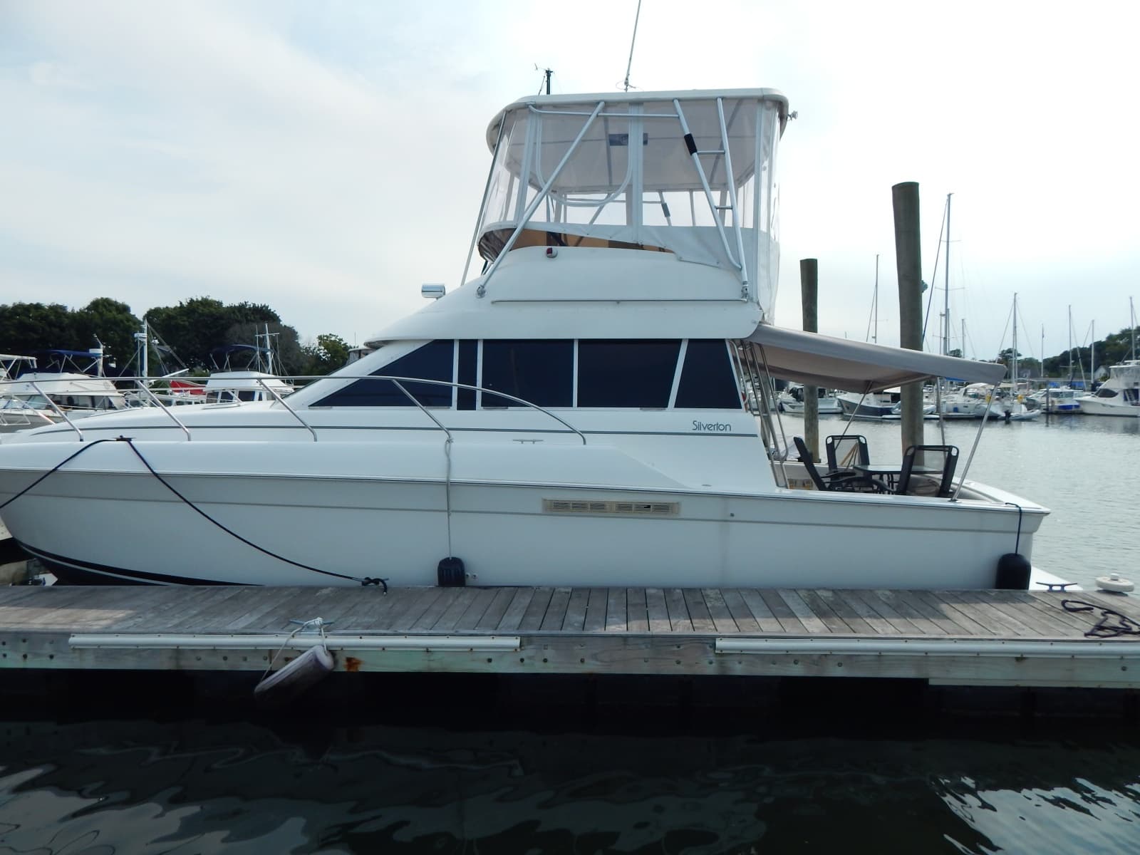 1996 Silverton 37 Convertible - Photo 36