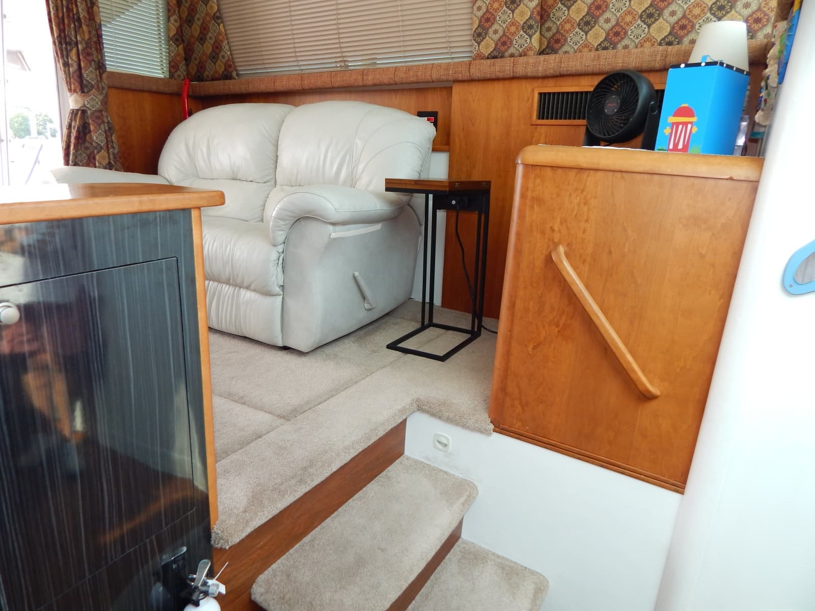 1996 Silverton 37 Convertible - Photo 16