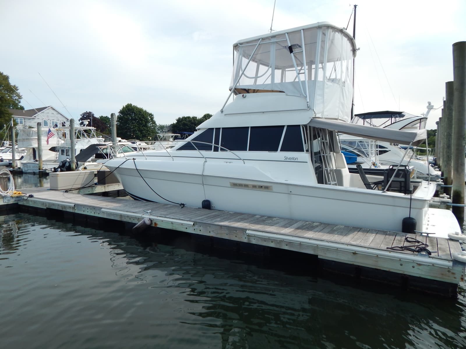1996 Silverton 37 Convertible - Photo 37