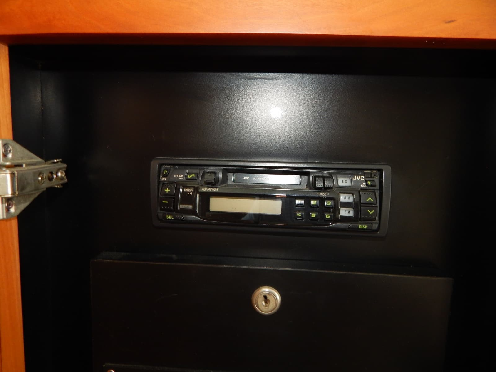 1996 Silverton 37 Convertible - Photo 25