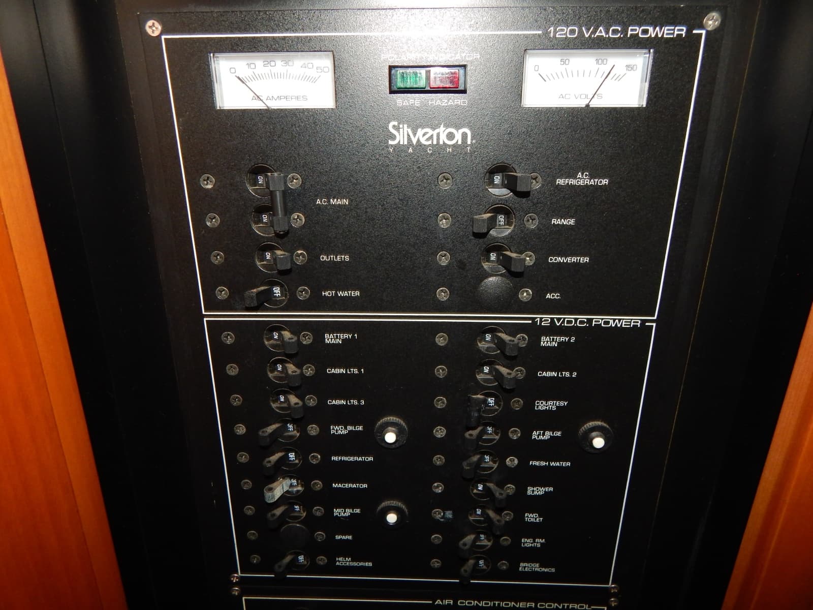 1996 Silverton 37 Convertible - Photo 23