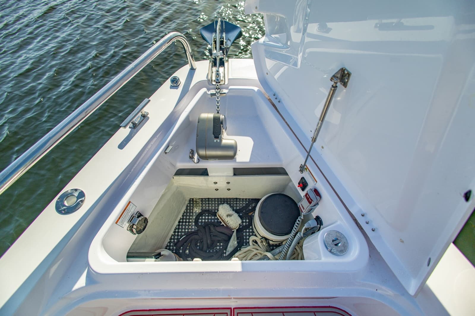 2025 Axopar Sun Top - Photo 40