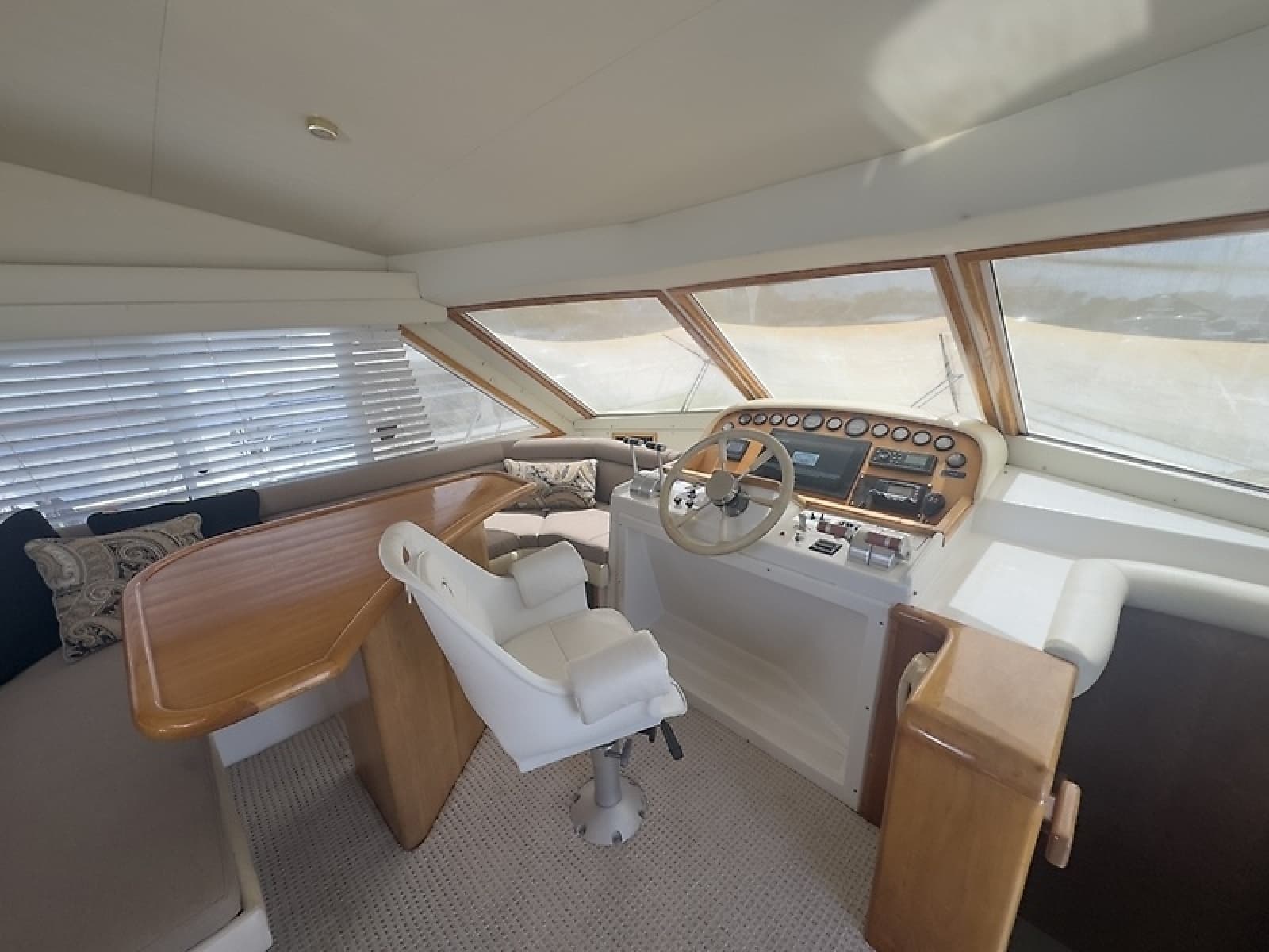 2001 Navigator 5300 Classic - Photo 25