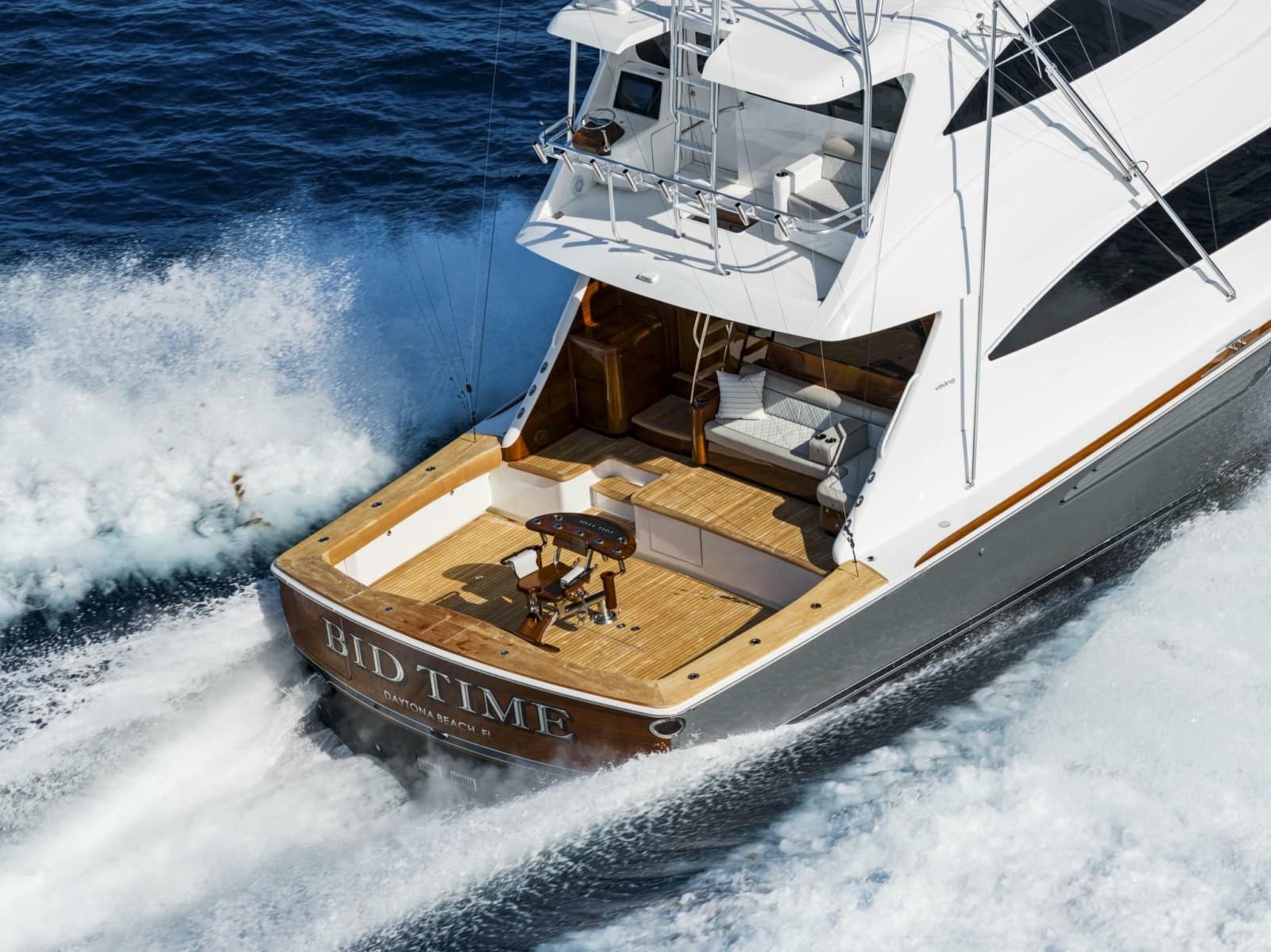 2026 Viking 82 Enclosed Bridge - Photo 12