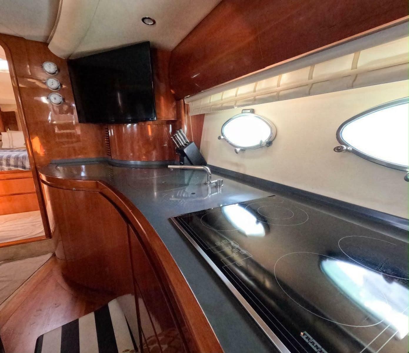 2004 Princess  - Photo 34