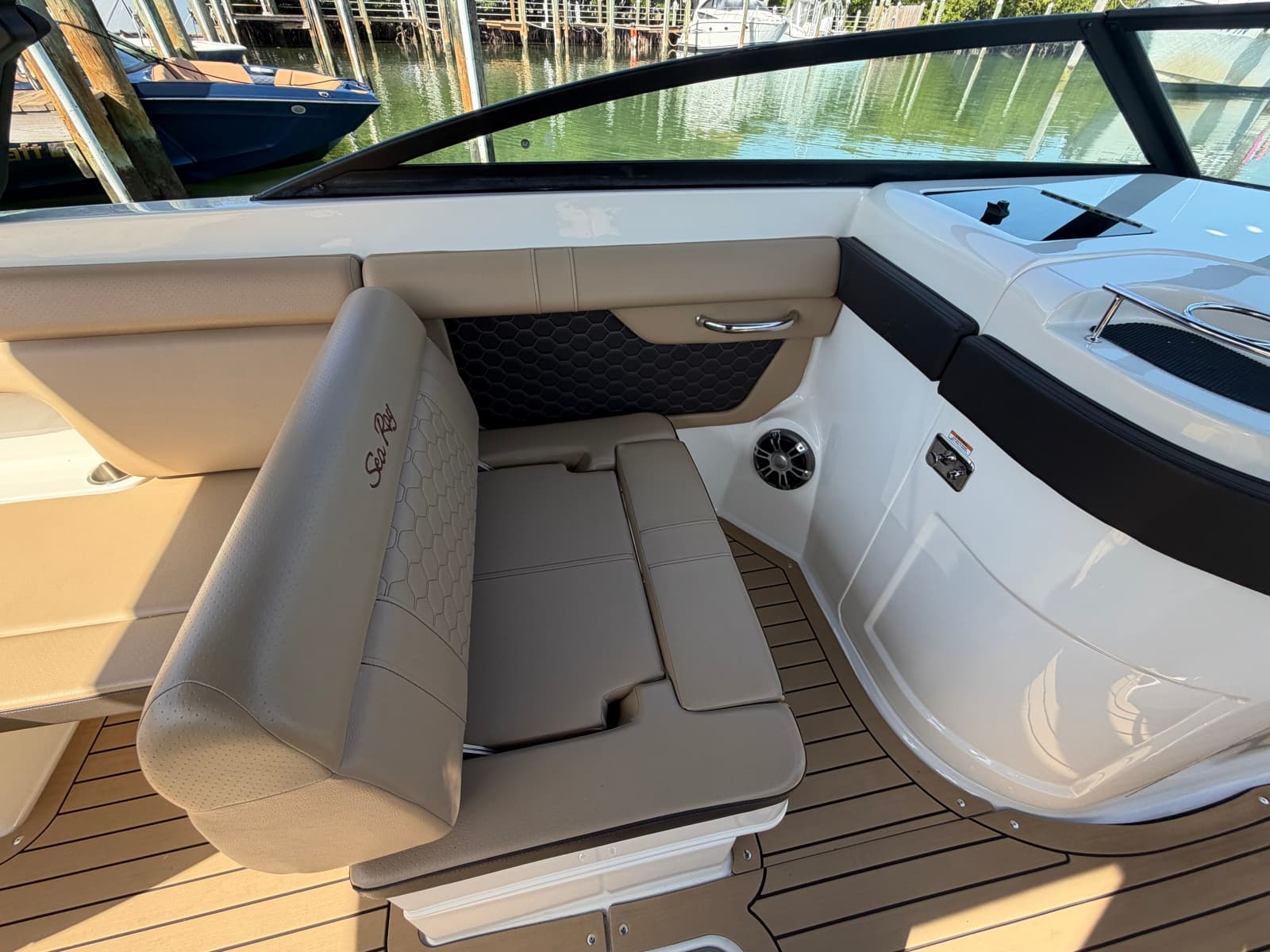 2021 Sea Ray 290 SDX - Photo 30