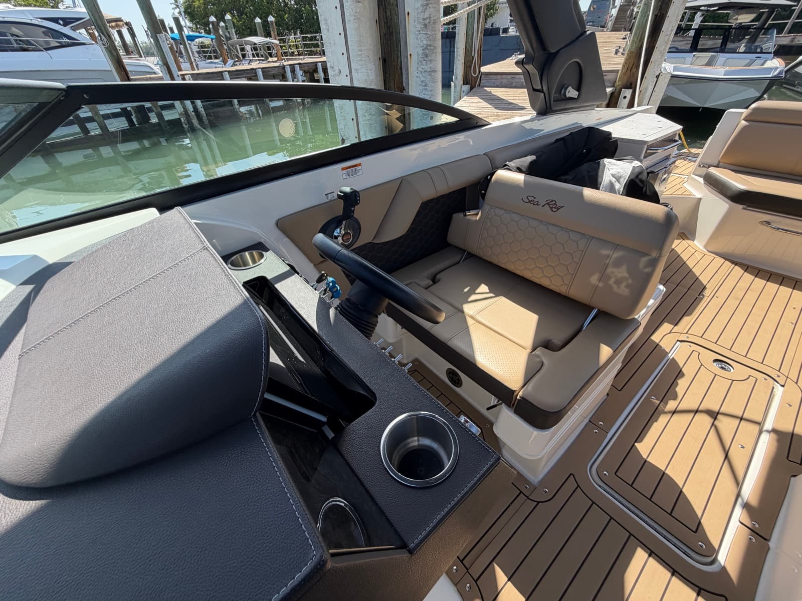 2021 Sea Ray 290 SDX - Photo 50