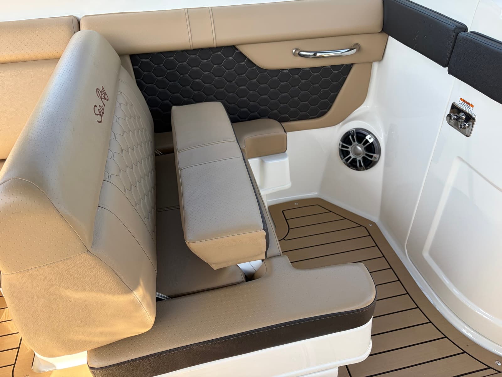 2021 Sea Ray 290 SDX - Photo 29