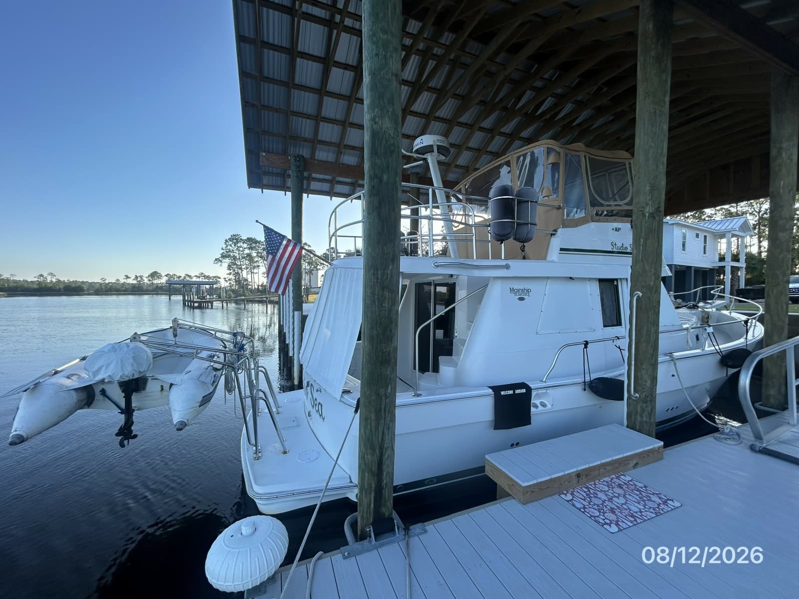 2002 Mainship 390 - Photo 3