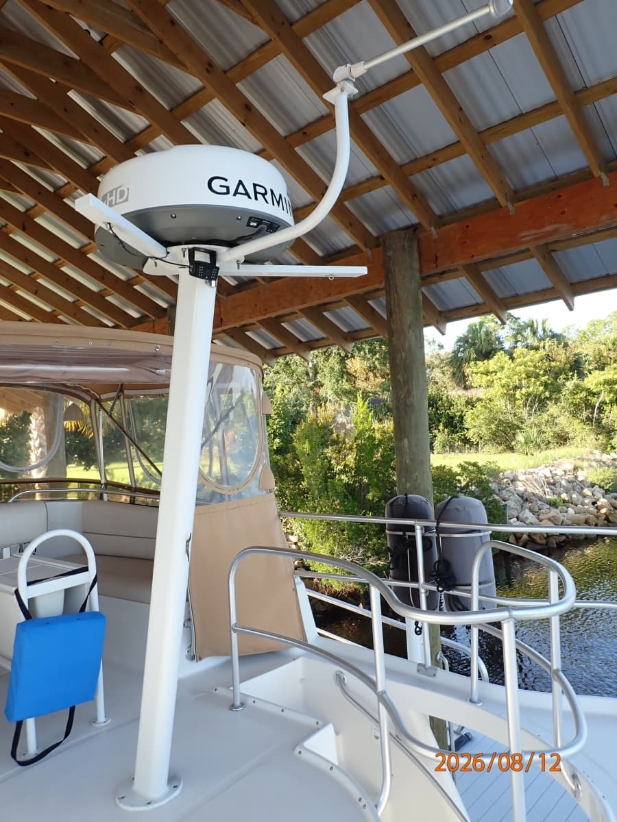 2002 Mainship 390 - Photo 30
