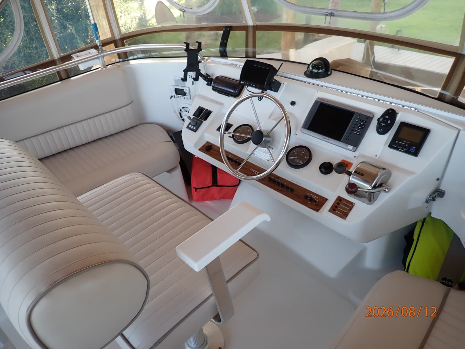 2002 Mainship 390 - Photo 23
