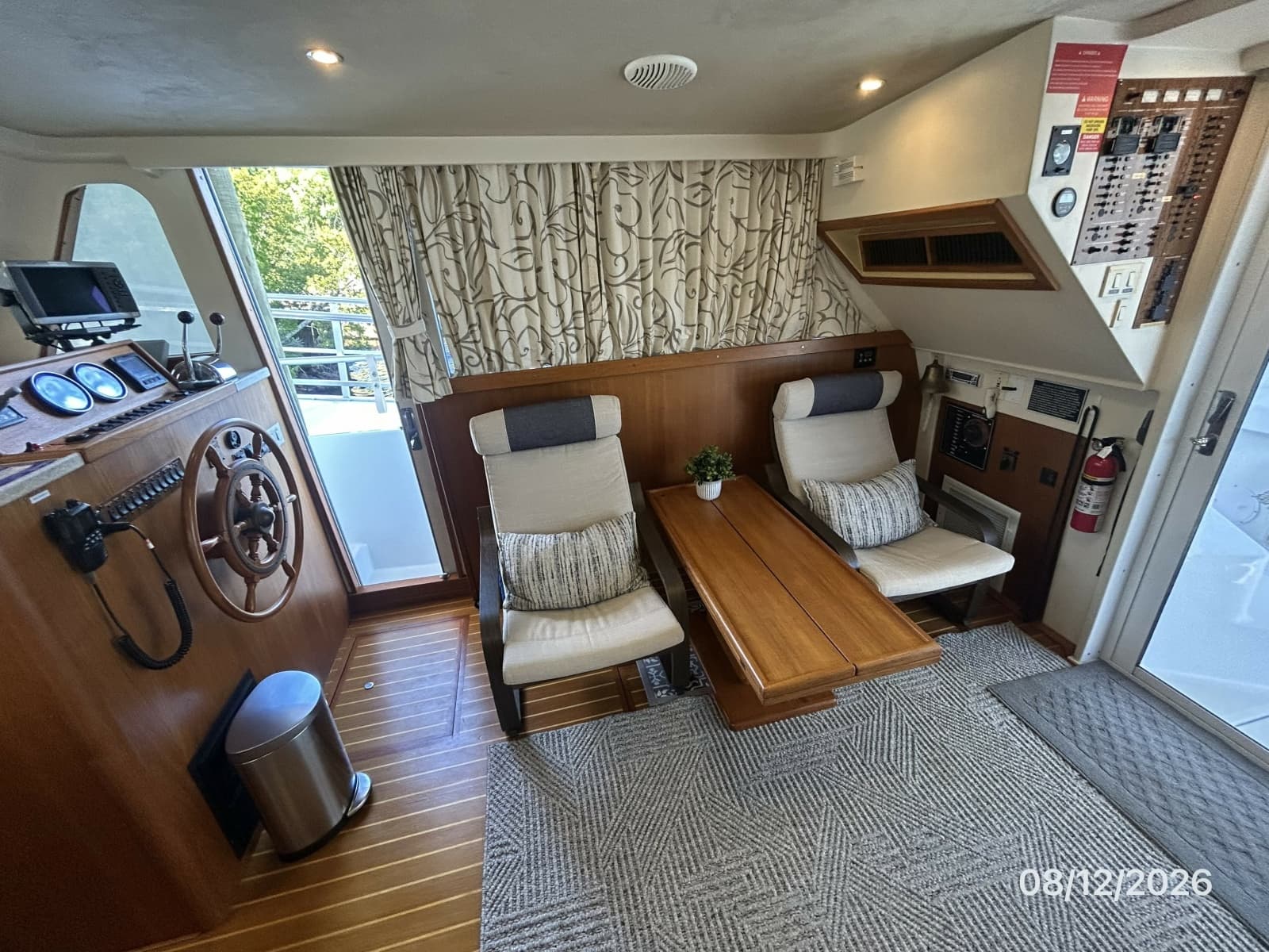 2002 Mainship 390 - Photo 54
