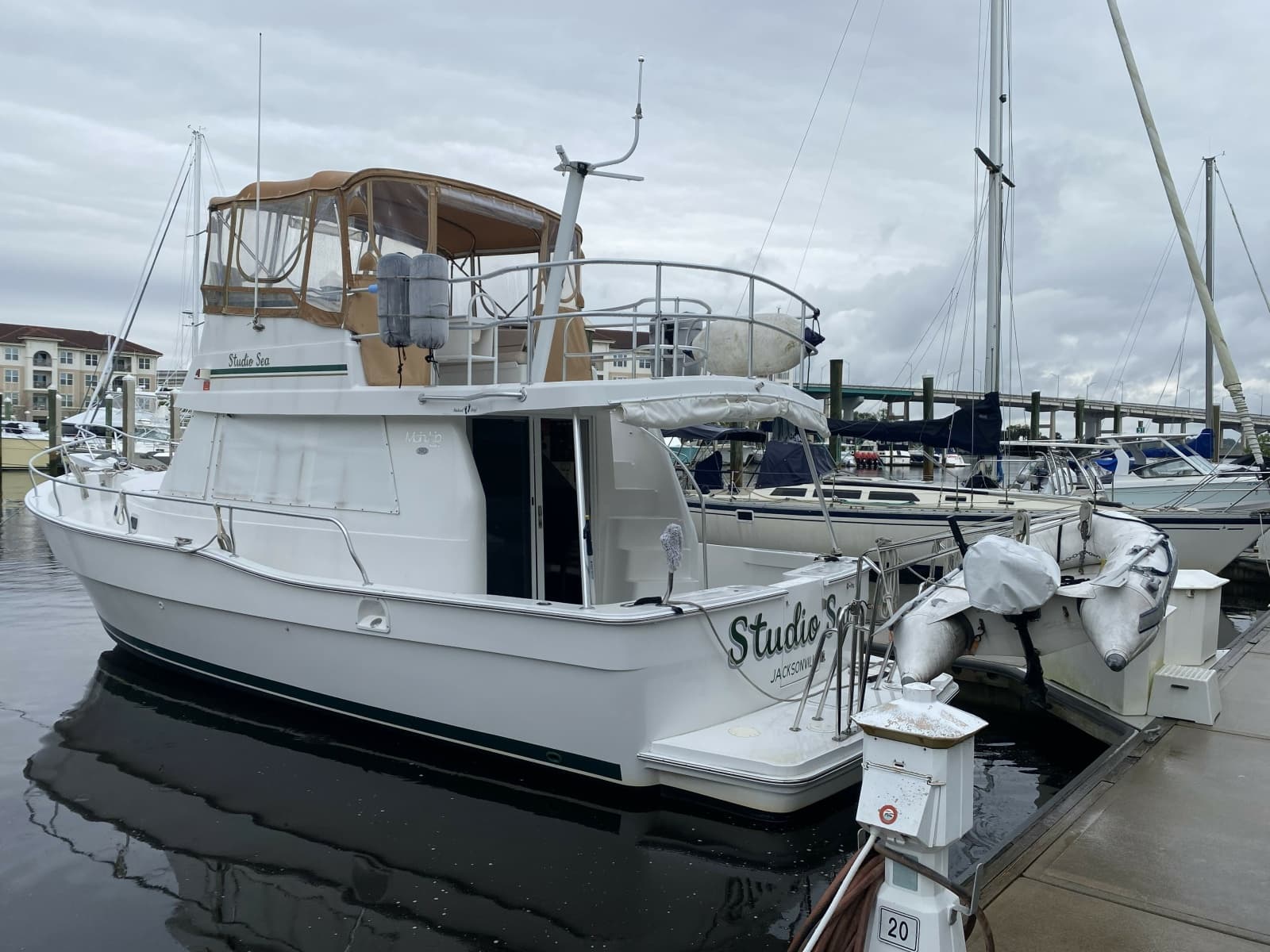 2002 Mainship 390 - Photo 7