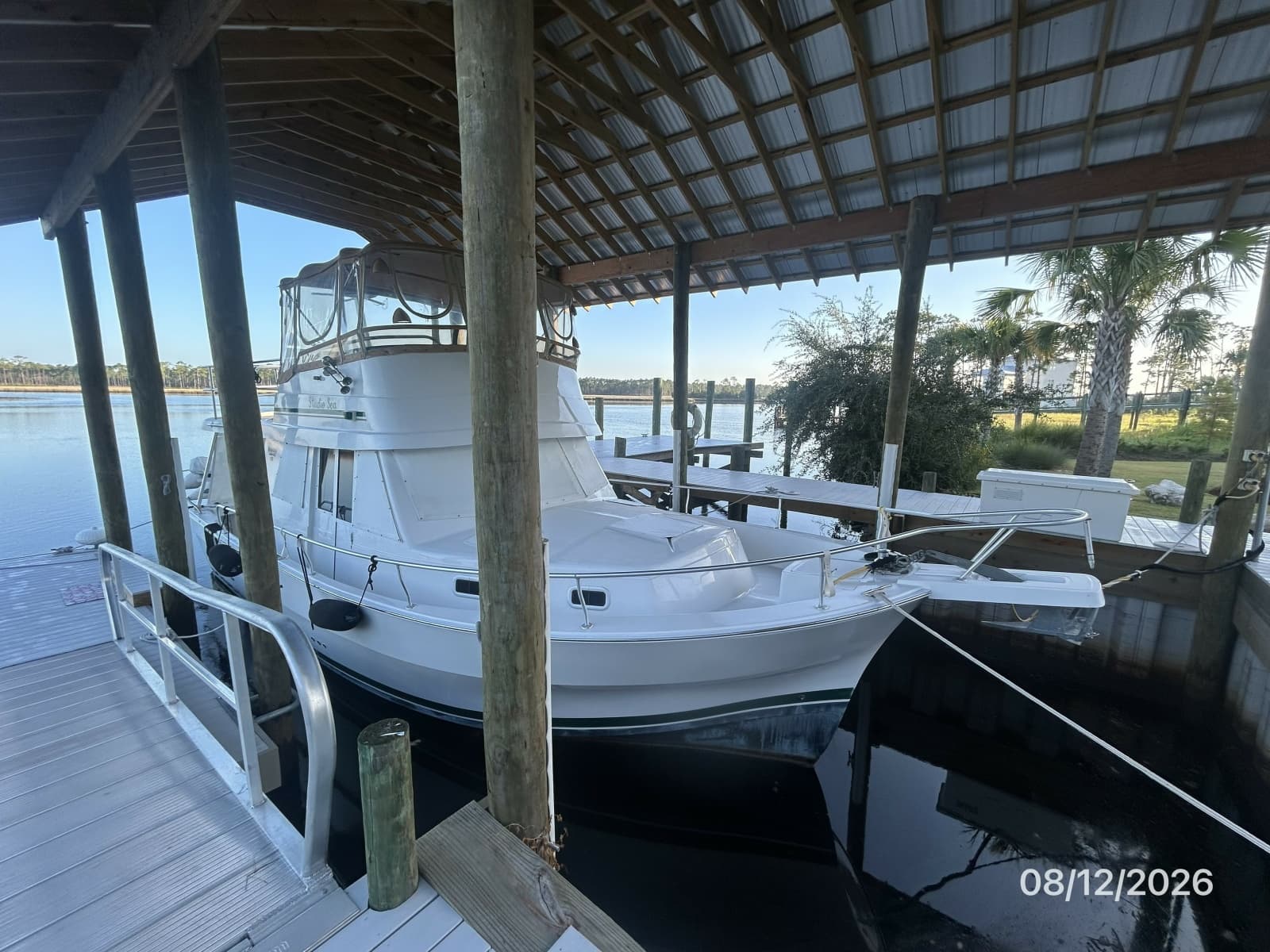 2002 Mainship 390 - Photo 2