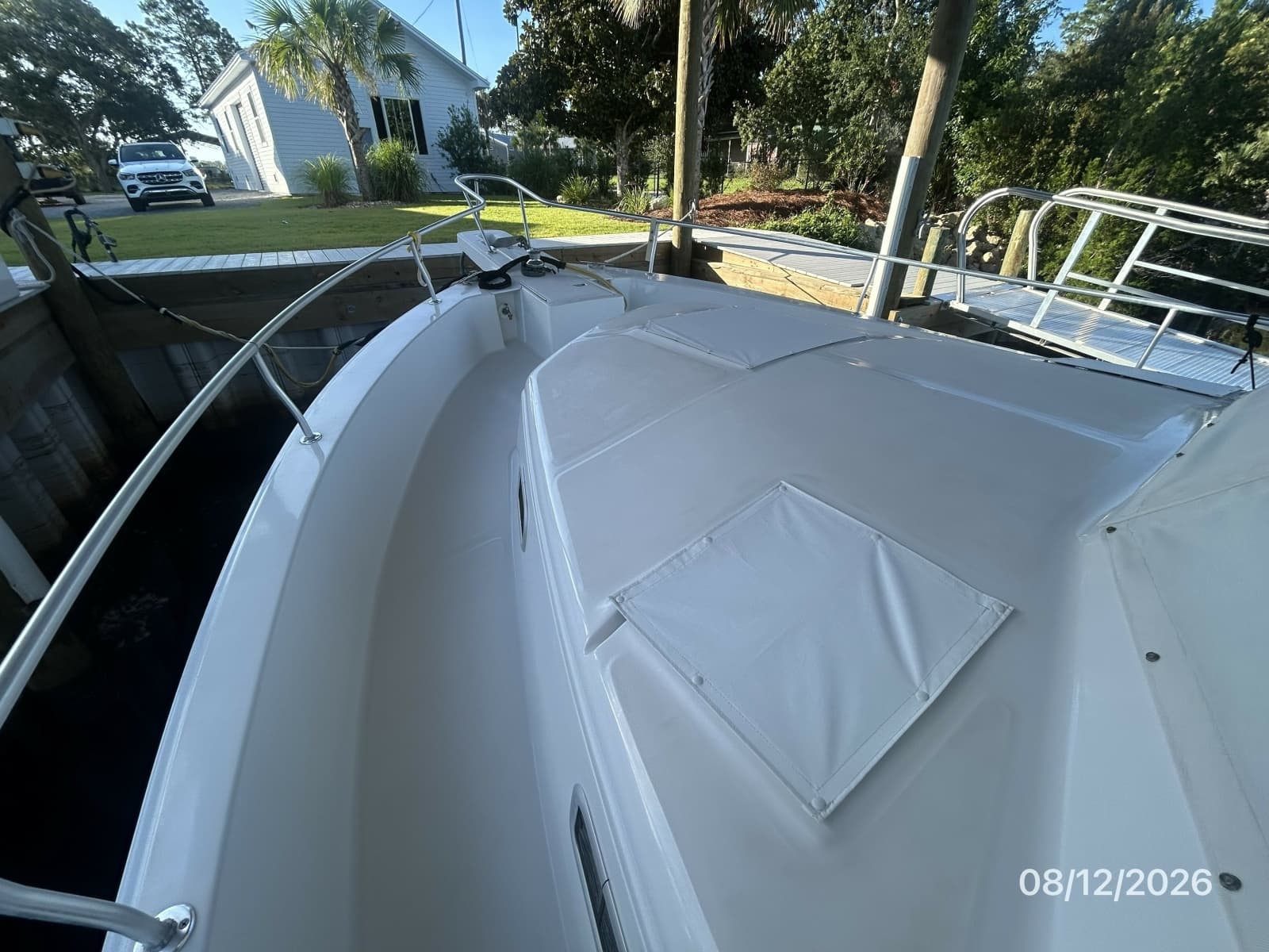 2002 Mainship 390 - Photo 12