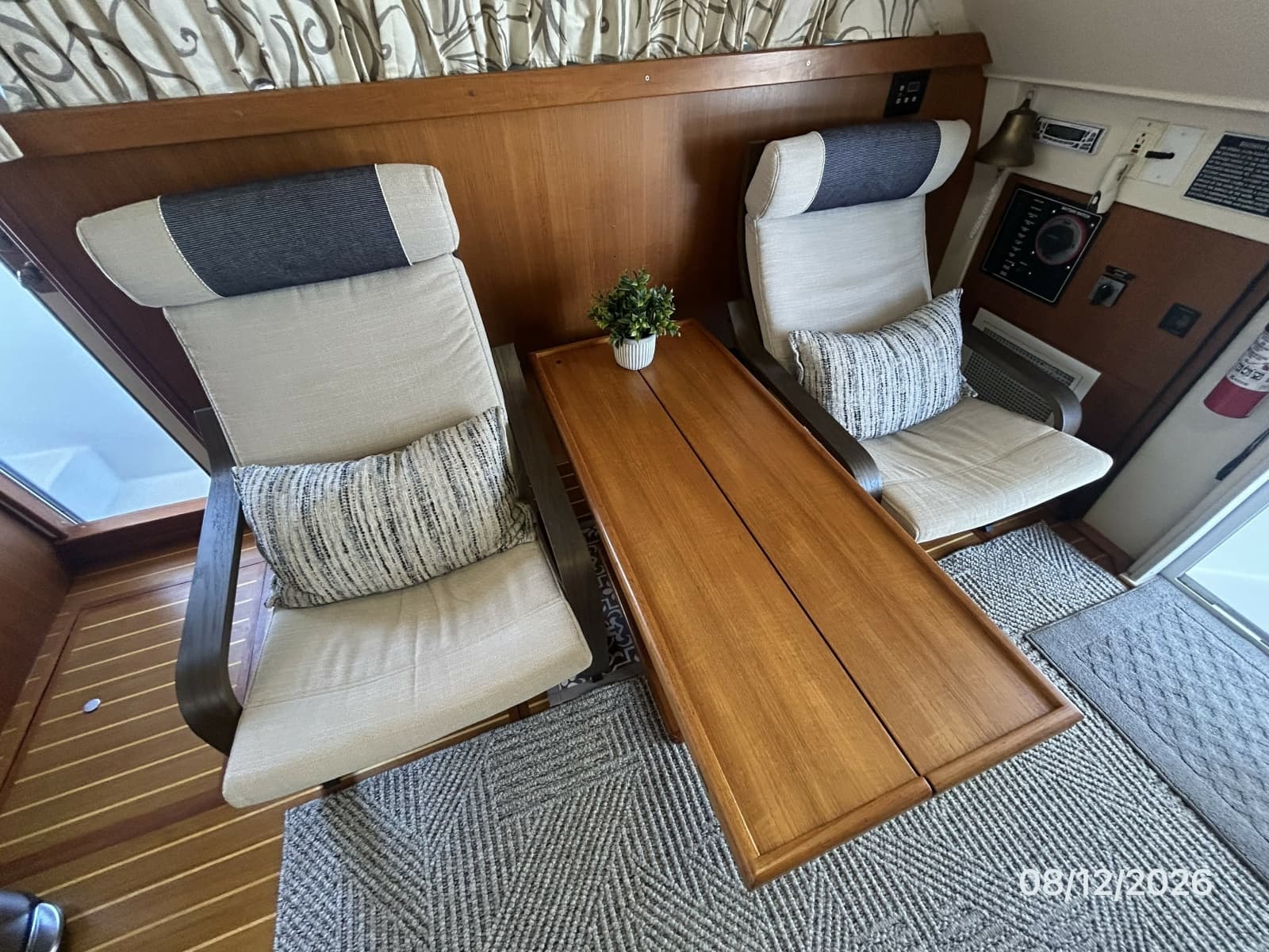 2002 Mainship 390 - Photo 55