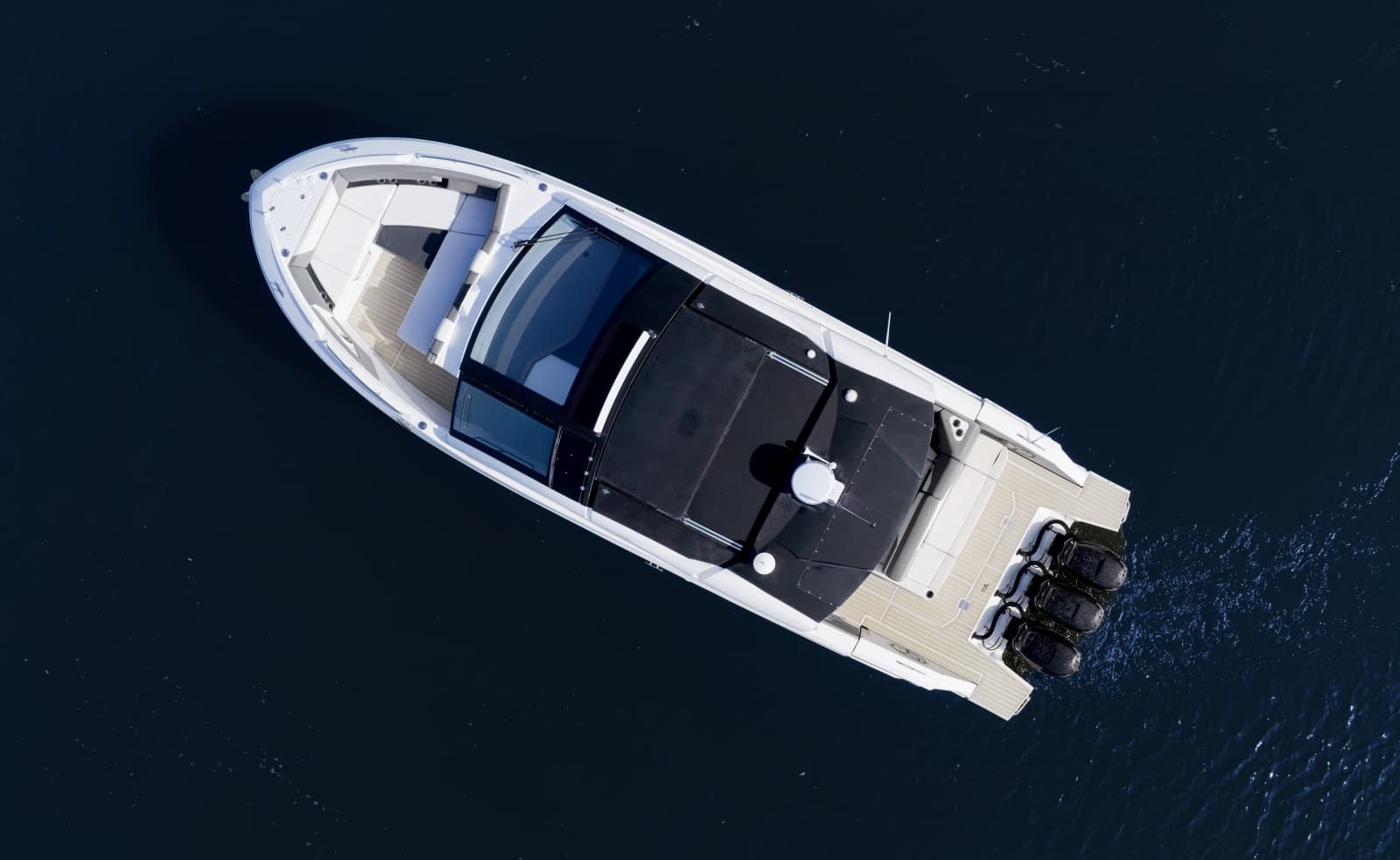 2021 Cruisers Yachts 42 GLS OB - Photo 6