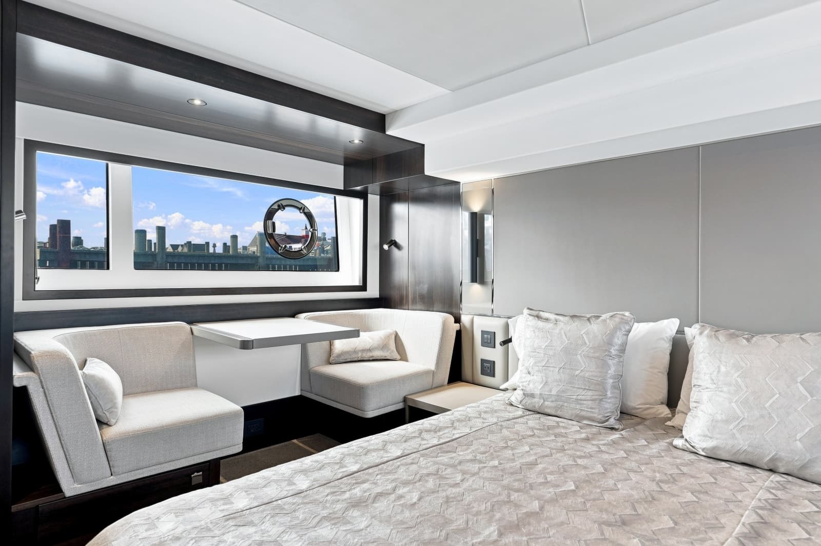 2025 Sunseeker Manhattan 55 - Photo 24