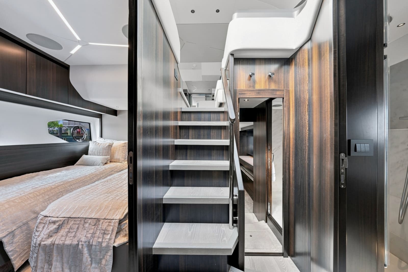 2025 Sunseeker Manhattan 55 - Photo 28