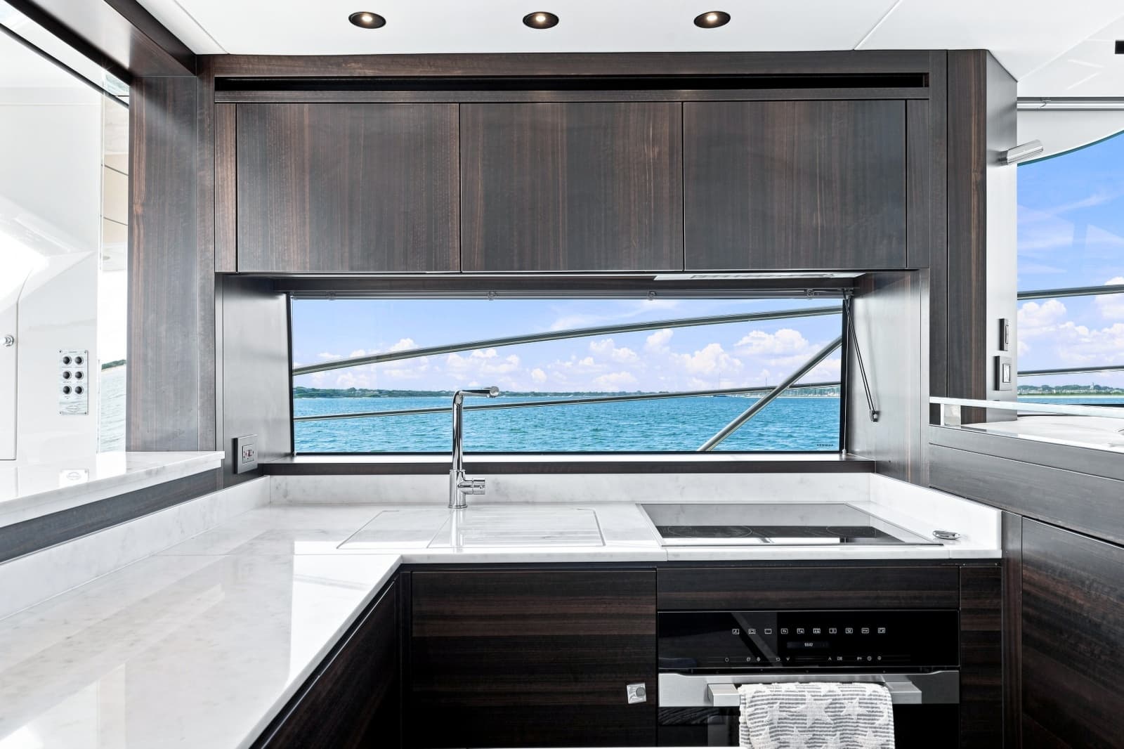 2025 Sunseeker Manhattan 55 - Photo 34