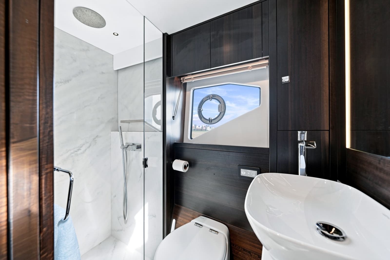 2025 Sunseeker Manhattan 55 - Photo 21