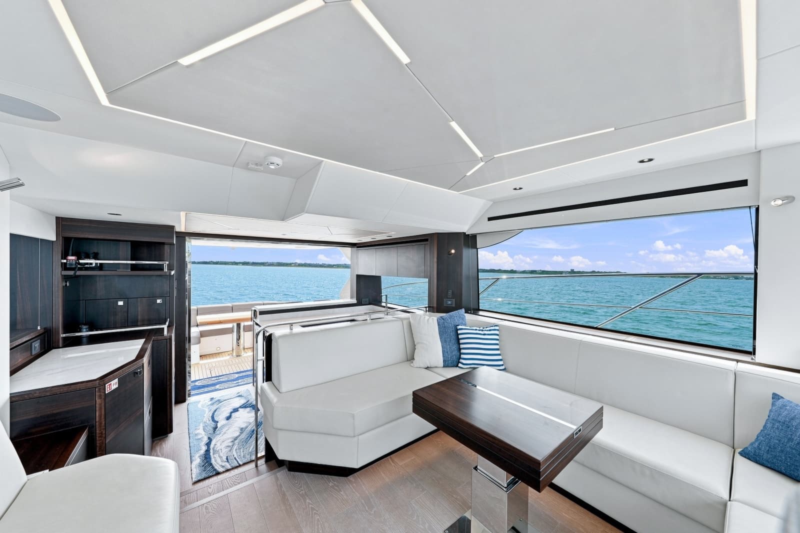 2025 Sunseeker Manhattan 55 - Photo 9