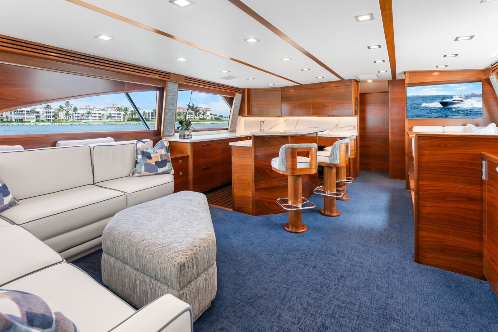 2024 Viking 72 Convertible - Photo 67
