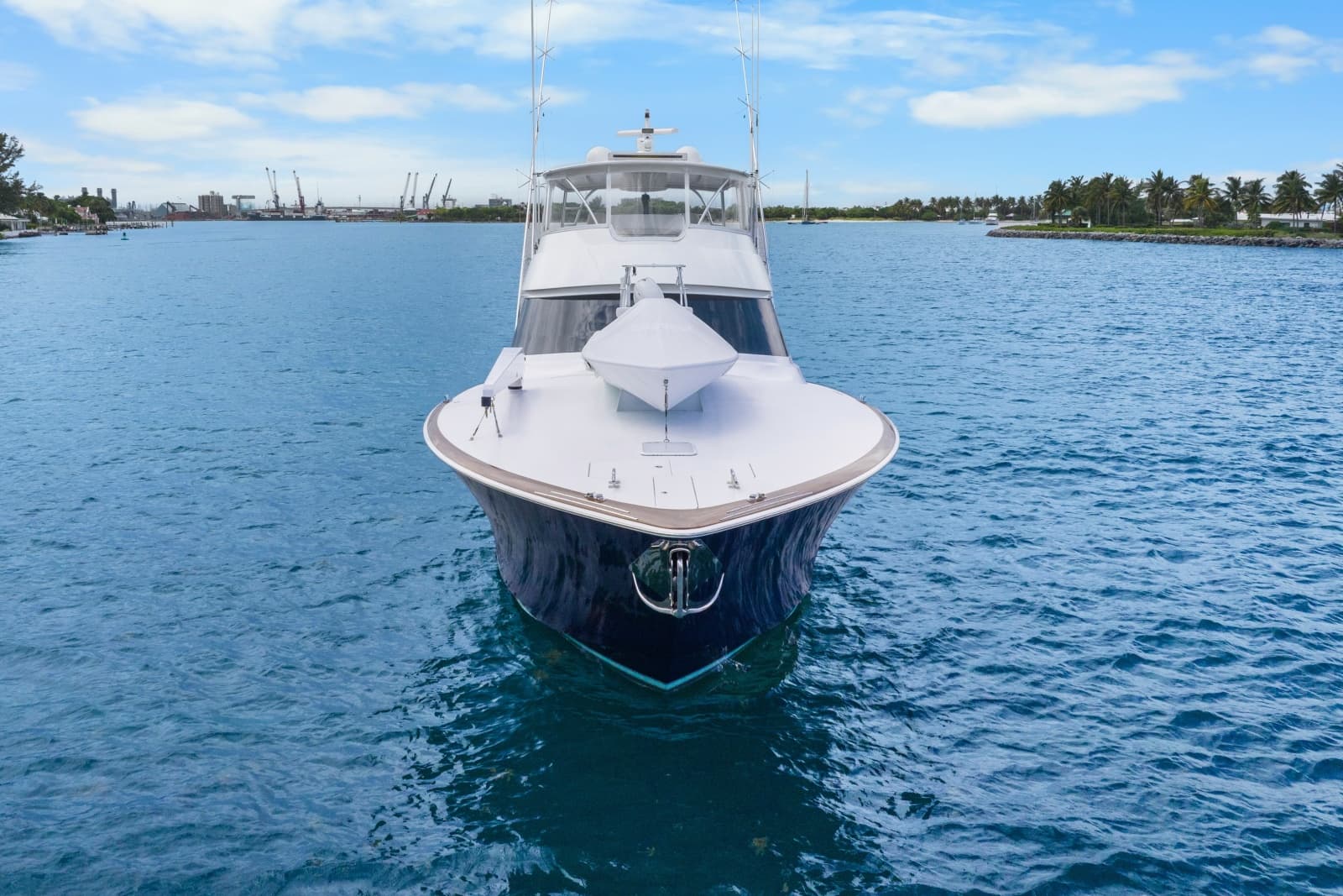 2024 Viking 72 Convertible - Photo 6