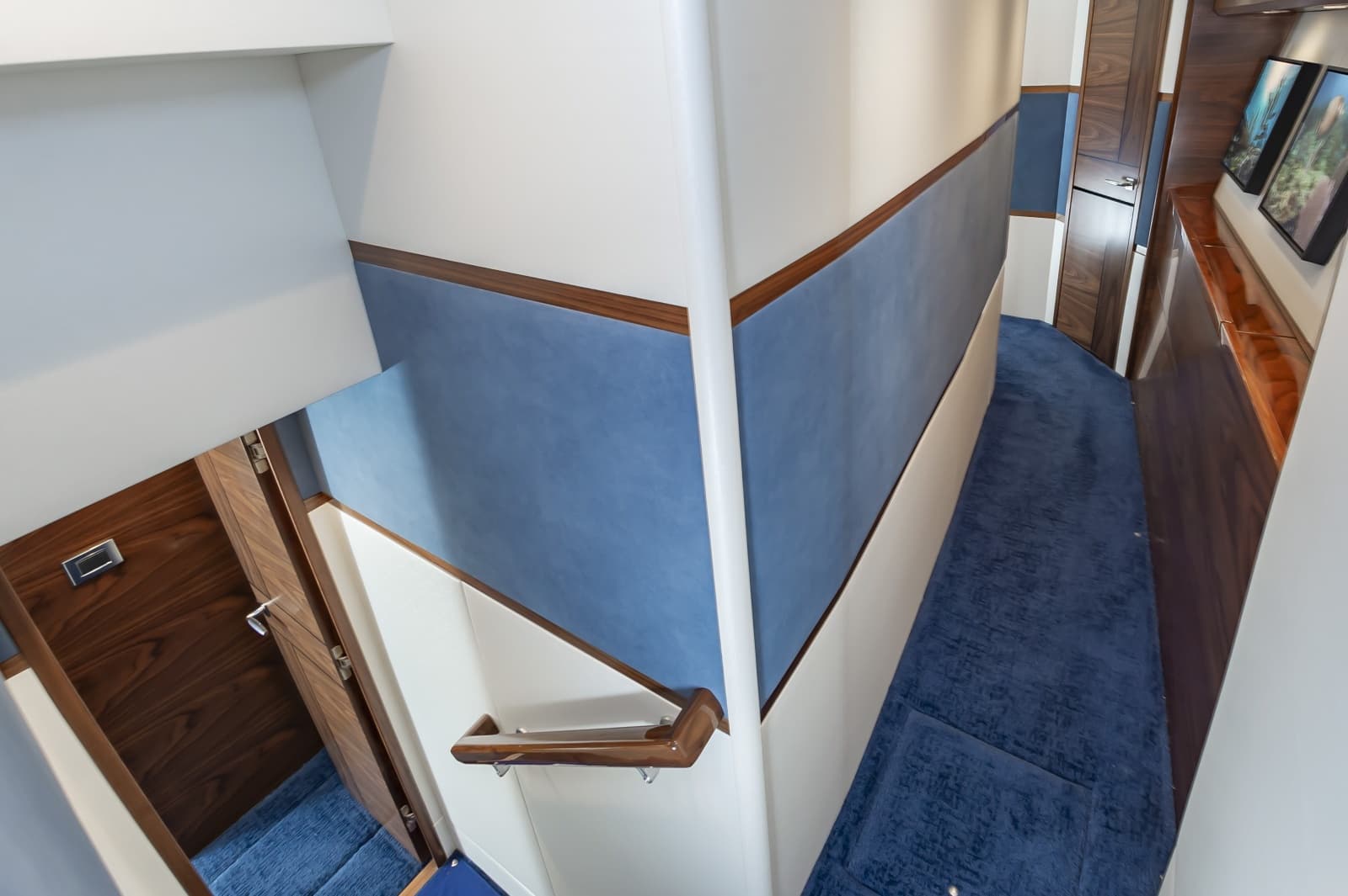 2024 Viking 72 Convertible - Photo 46
