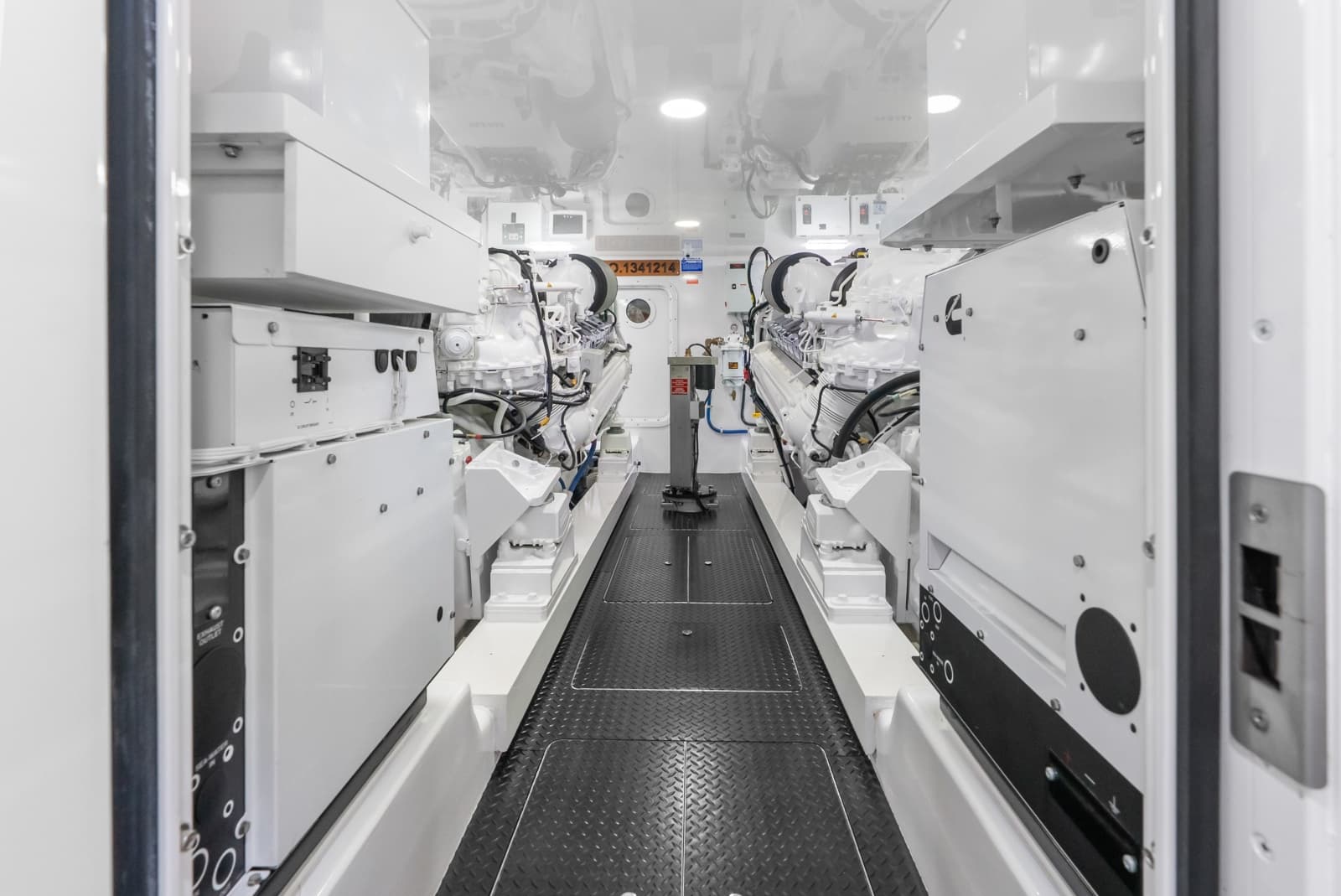 2024 Viking 72 Convertible - Photo 132