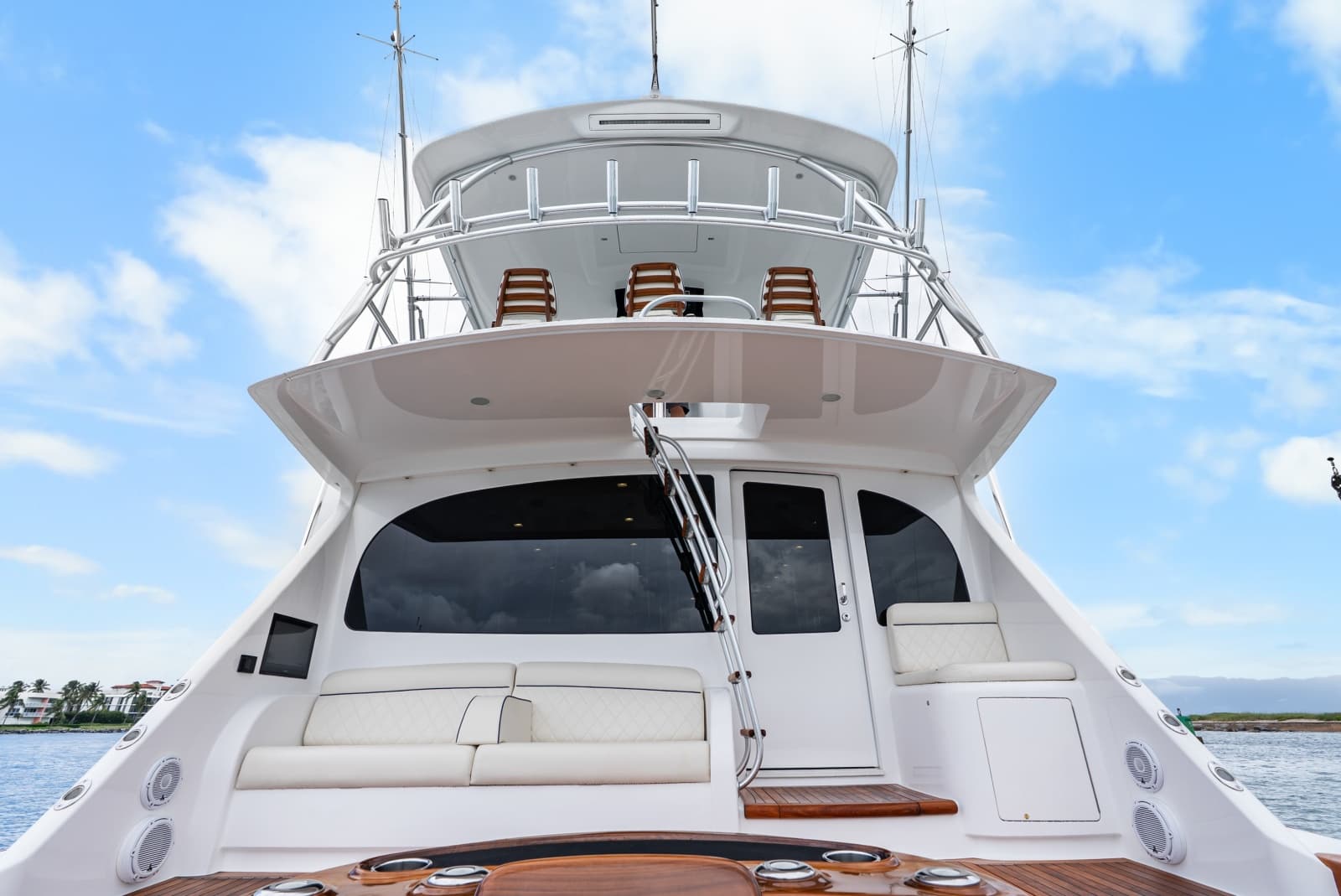 2024 Viking 72 Convertible - Photo 26