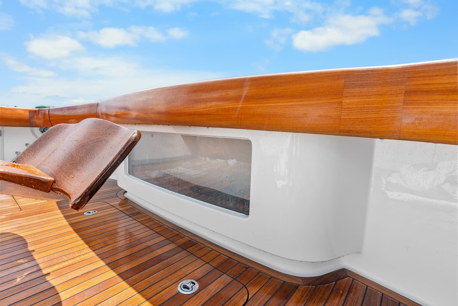 2024 Viking 72 Convertible - Photo 37