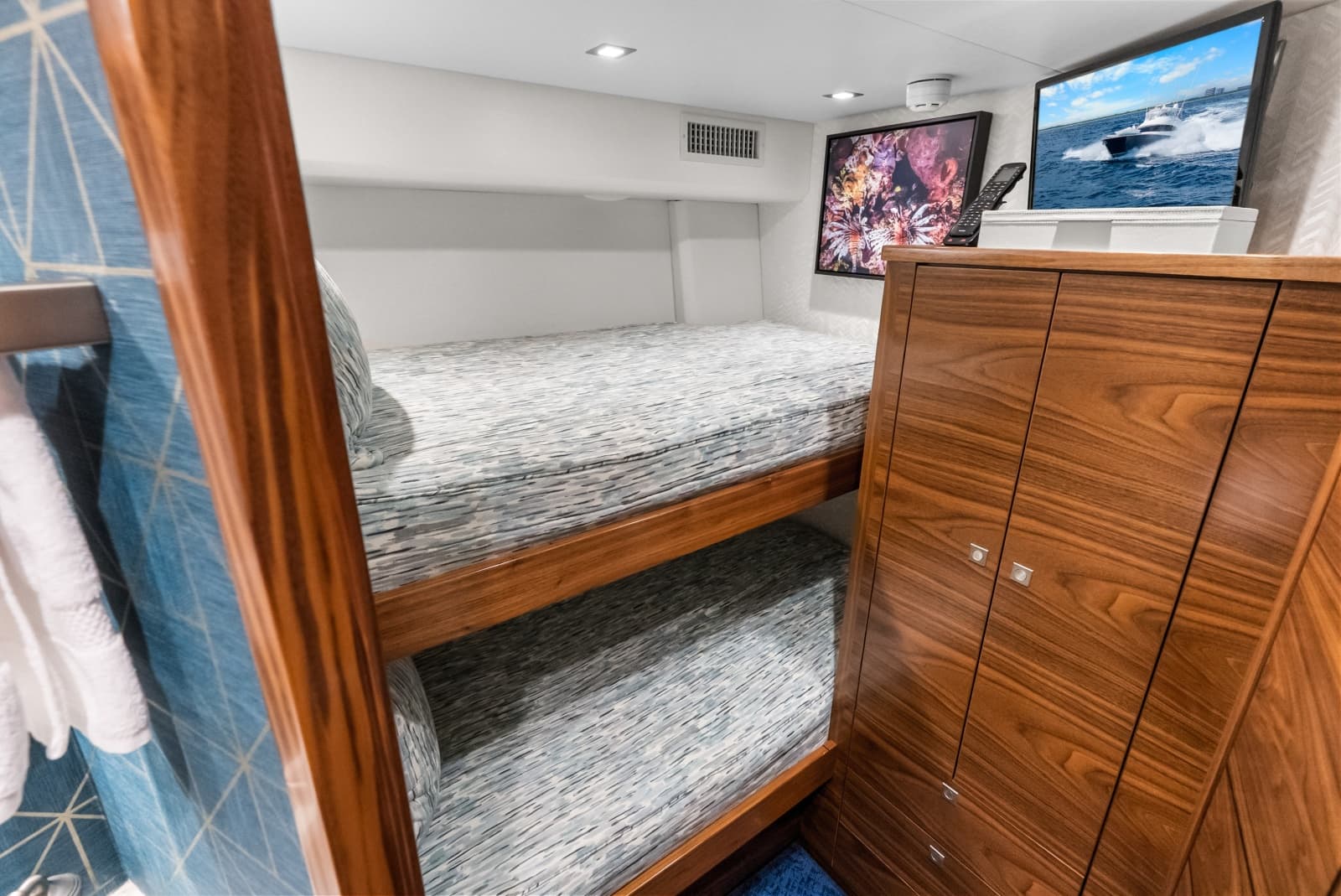 2024 Viking 72 Convertible - Photo 87