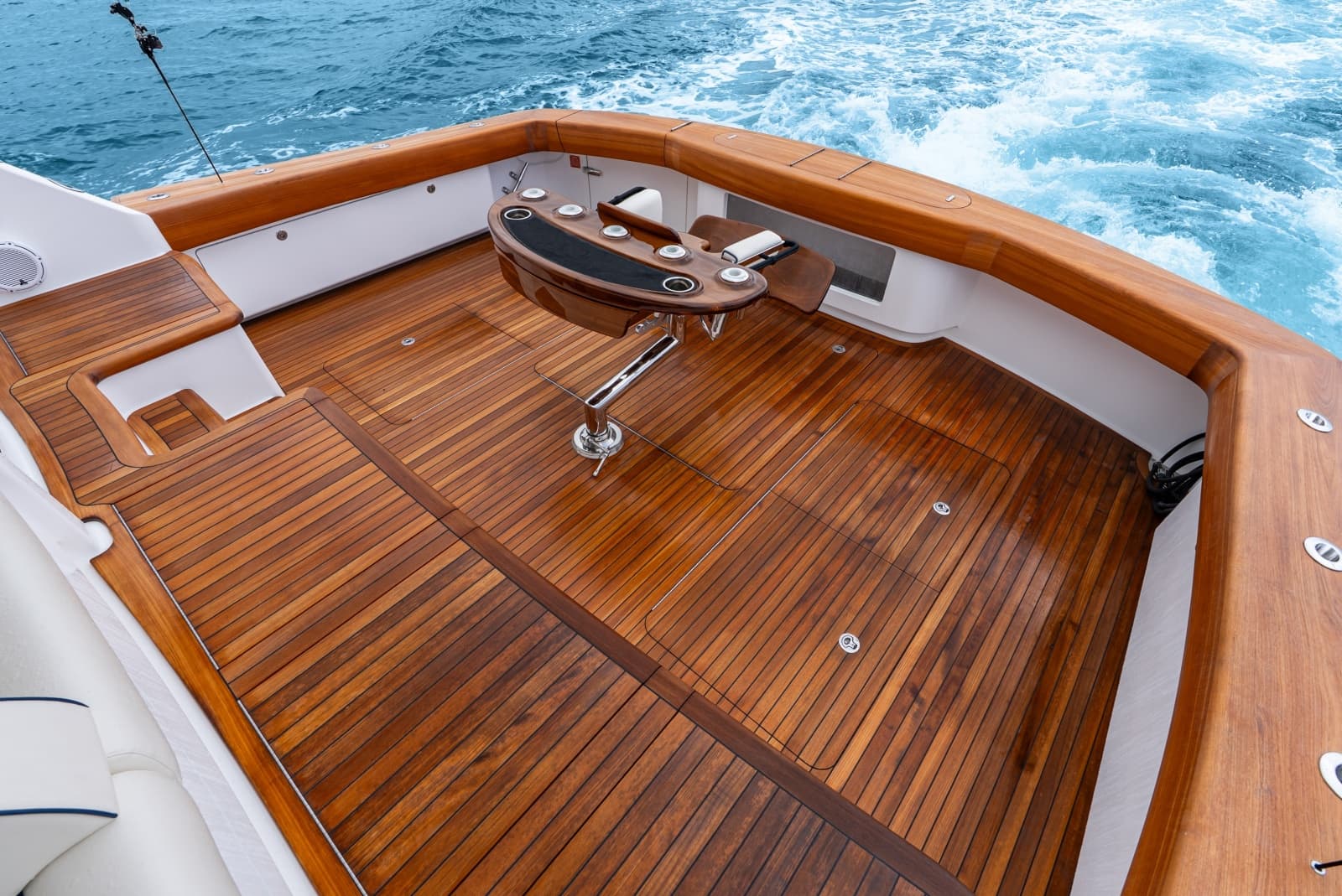 2024 Viking 72 Convertible - Photo 22