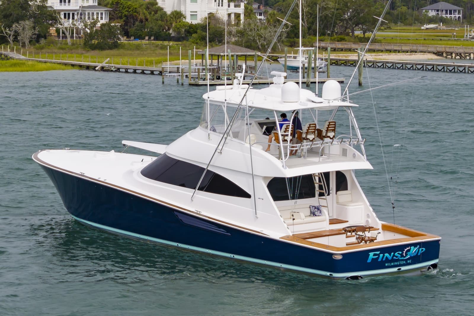 2024 Viking 72 Convertible - Photo 6