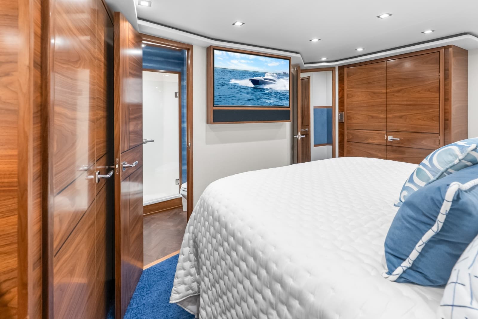 2024 Viking 72 Convertible - Photo 76