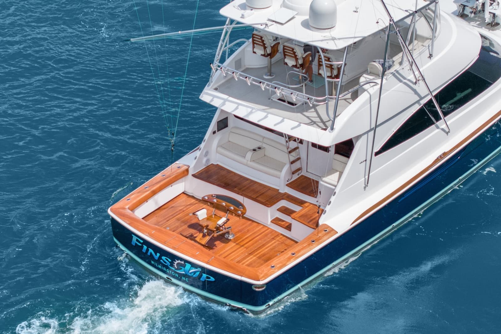 2024 Viking 72 Convertible - Photo 15