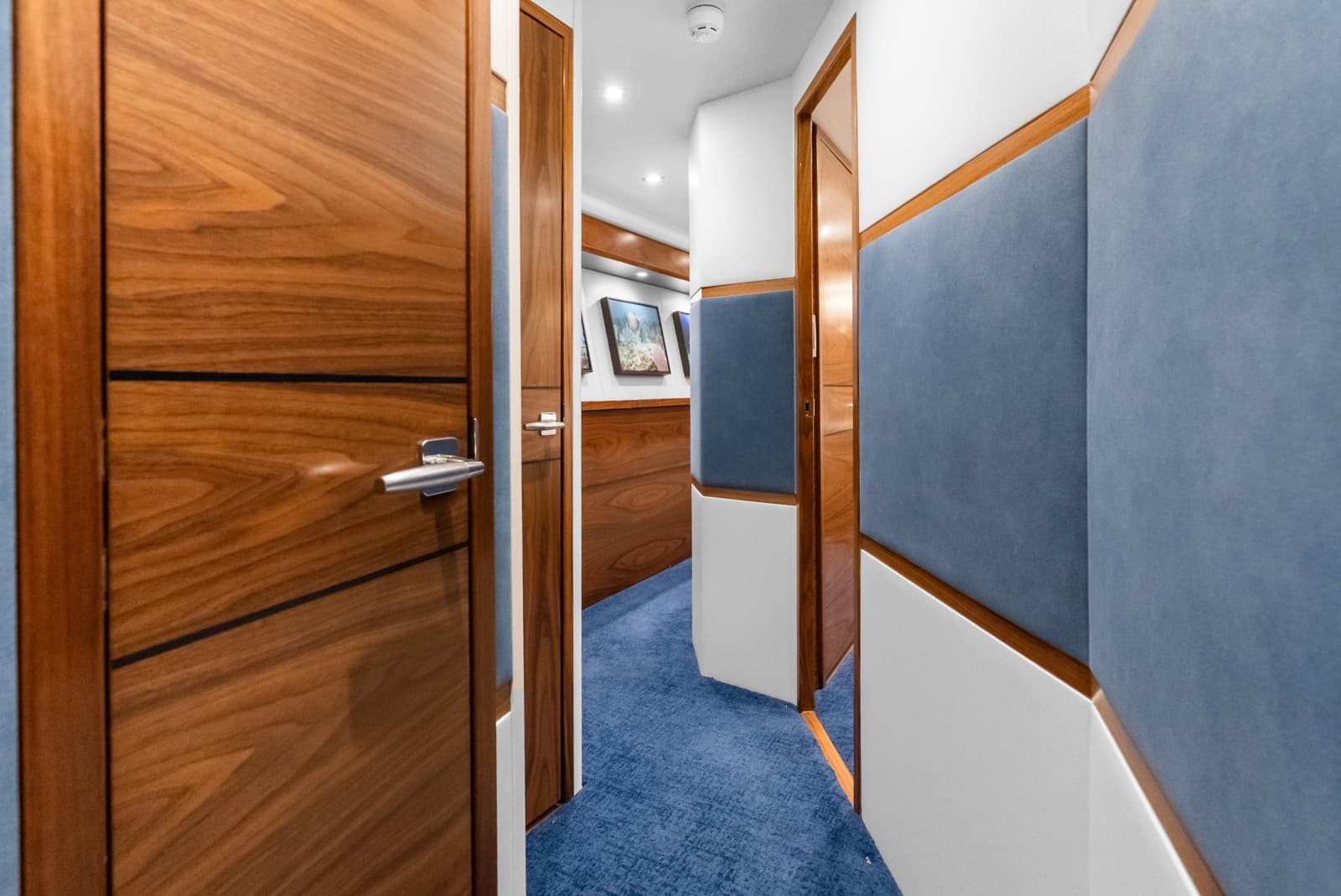2024 Viking 72 Convertible - Photo 95