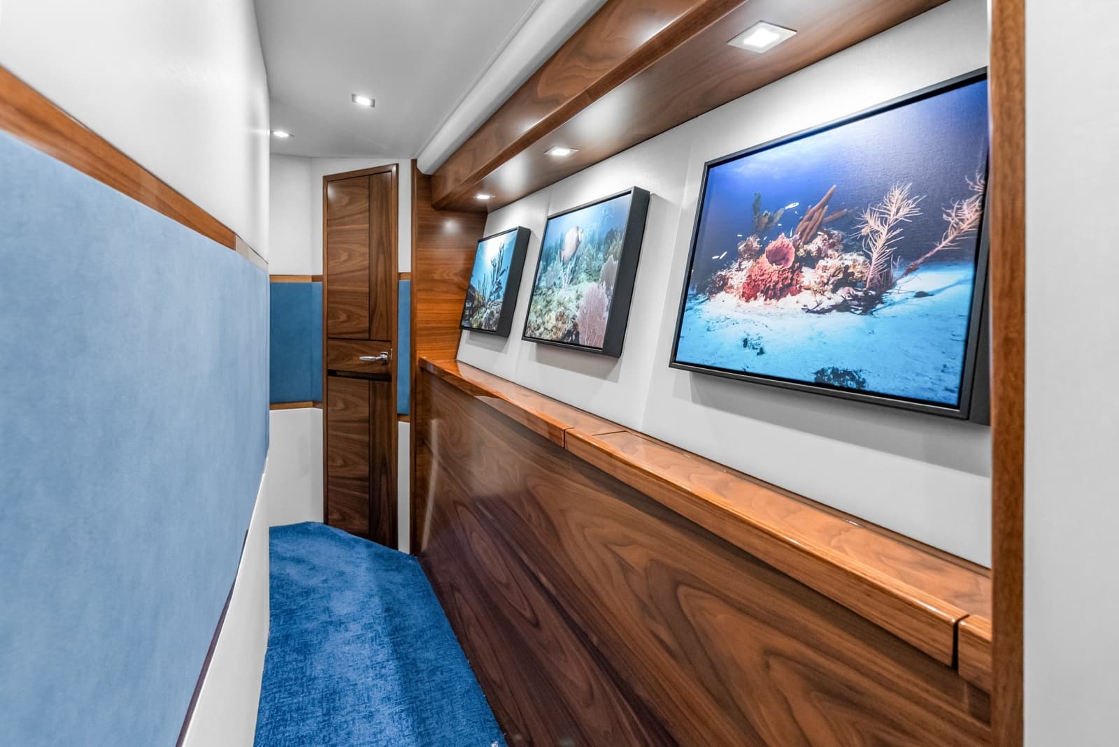 2024 Viking 72 Convertible - Photo 70