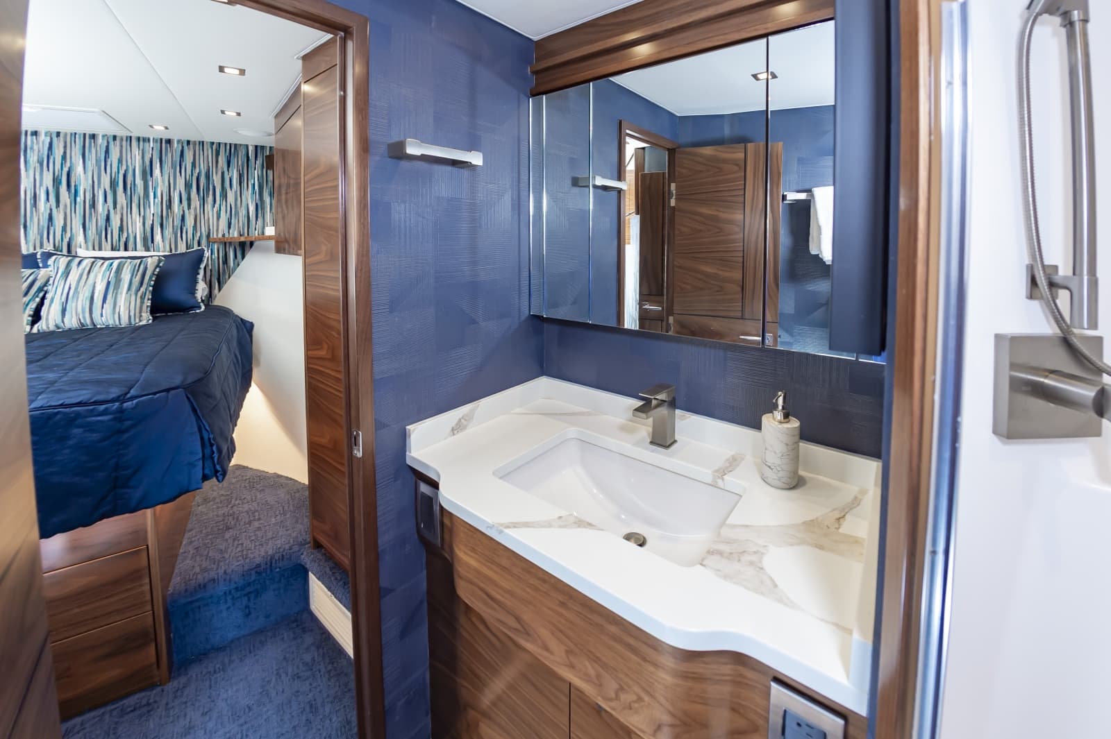 2024 Viking 72 Convertible - Photo 45