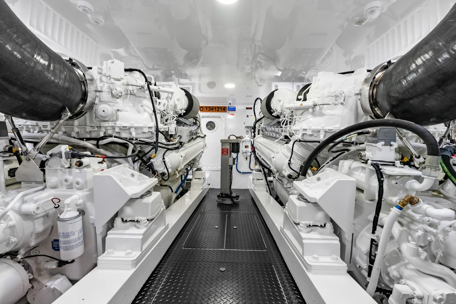 2024 Viking 72 Convertible - Photo 134
