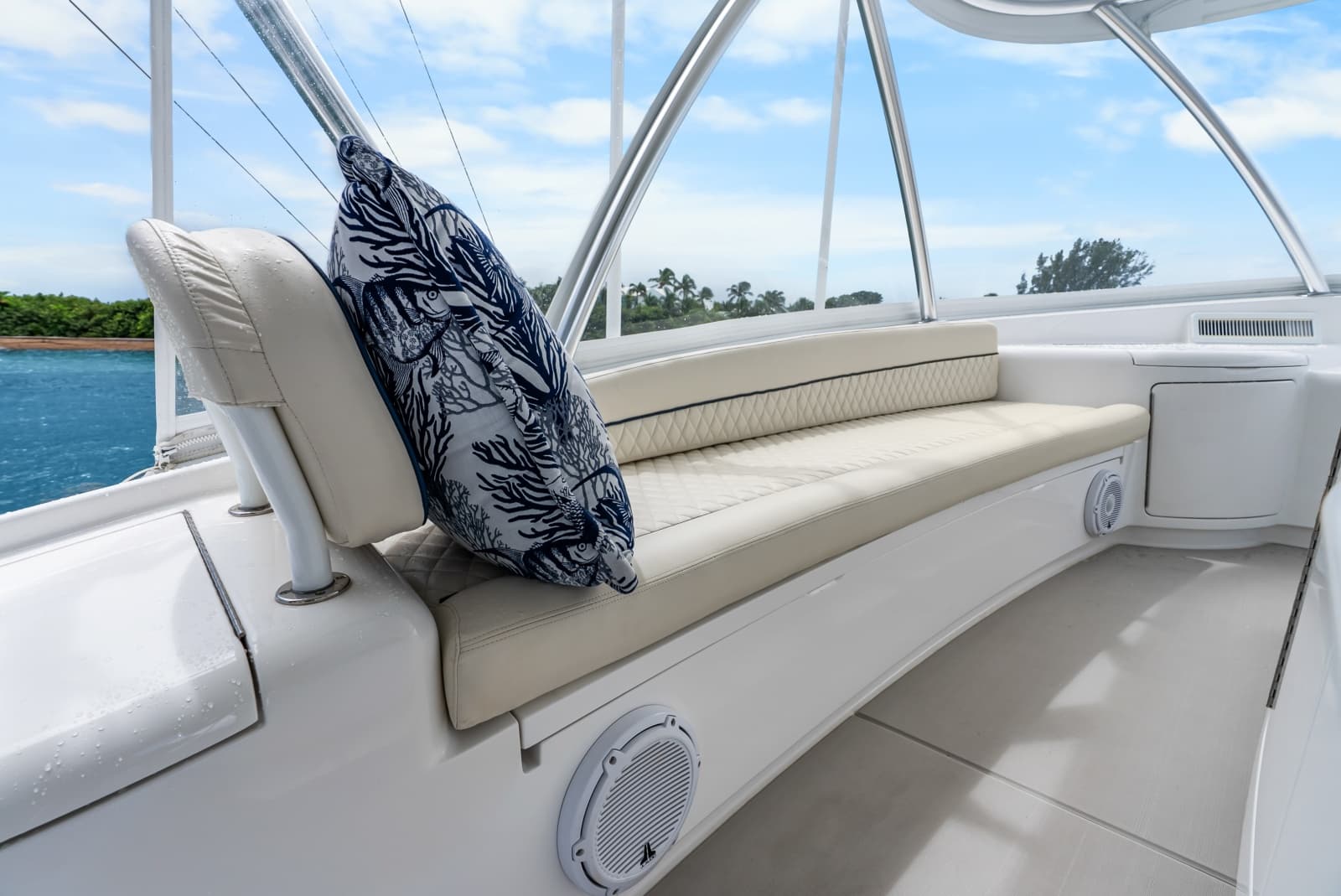 2024 Viking 72 Convertible - Photo 49