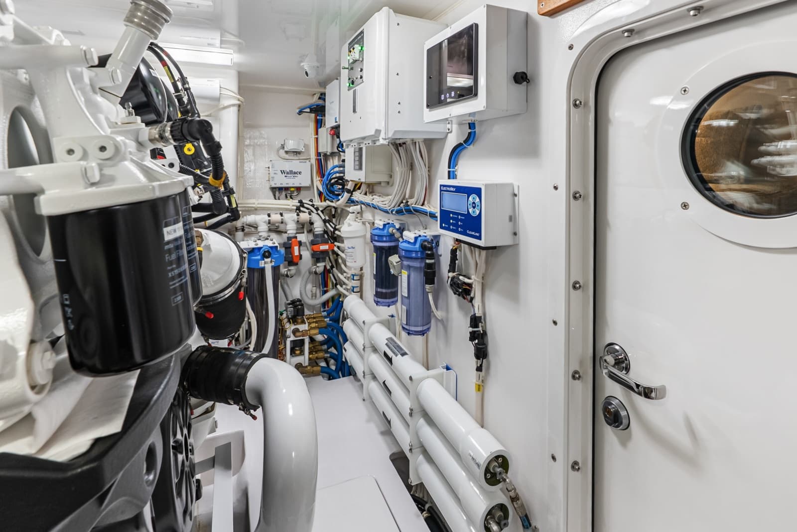2024 Viking 72 Convertible - Photo 125