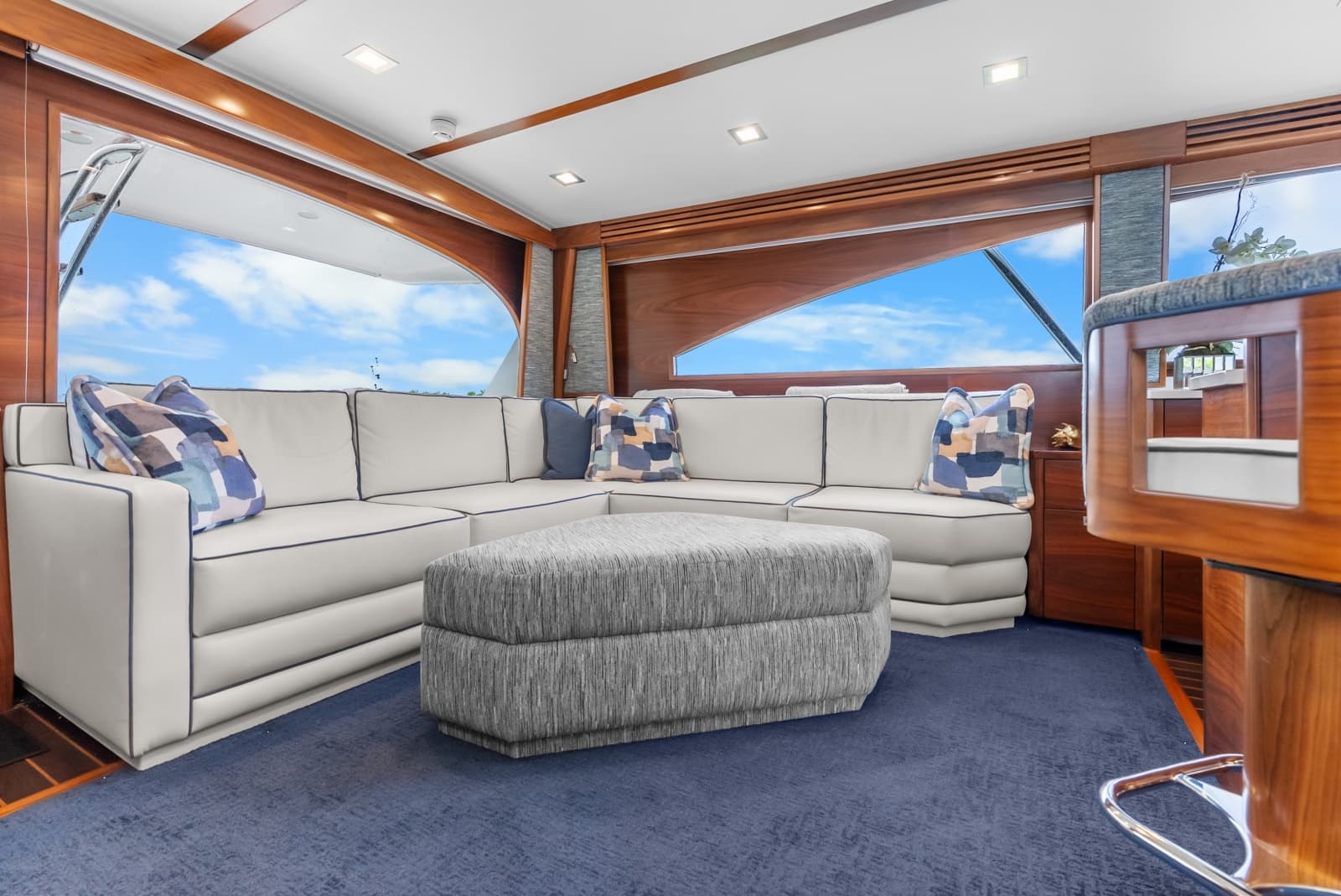 2024 Viking 72 Convertible - Photo 108