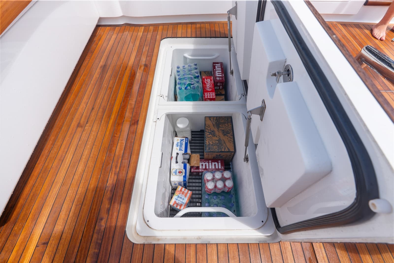 2024 Viking 72 Convertible - Photo 31