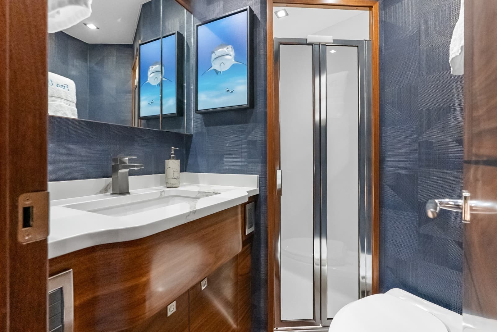 2024 Viking 72 Convertible - Photo 92