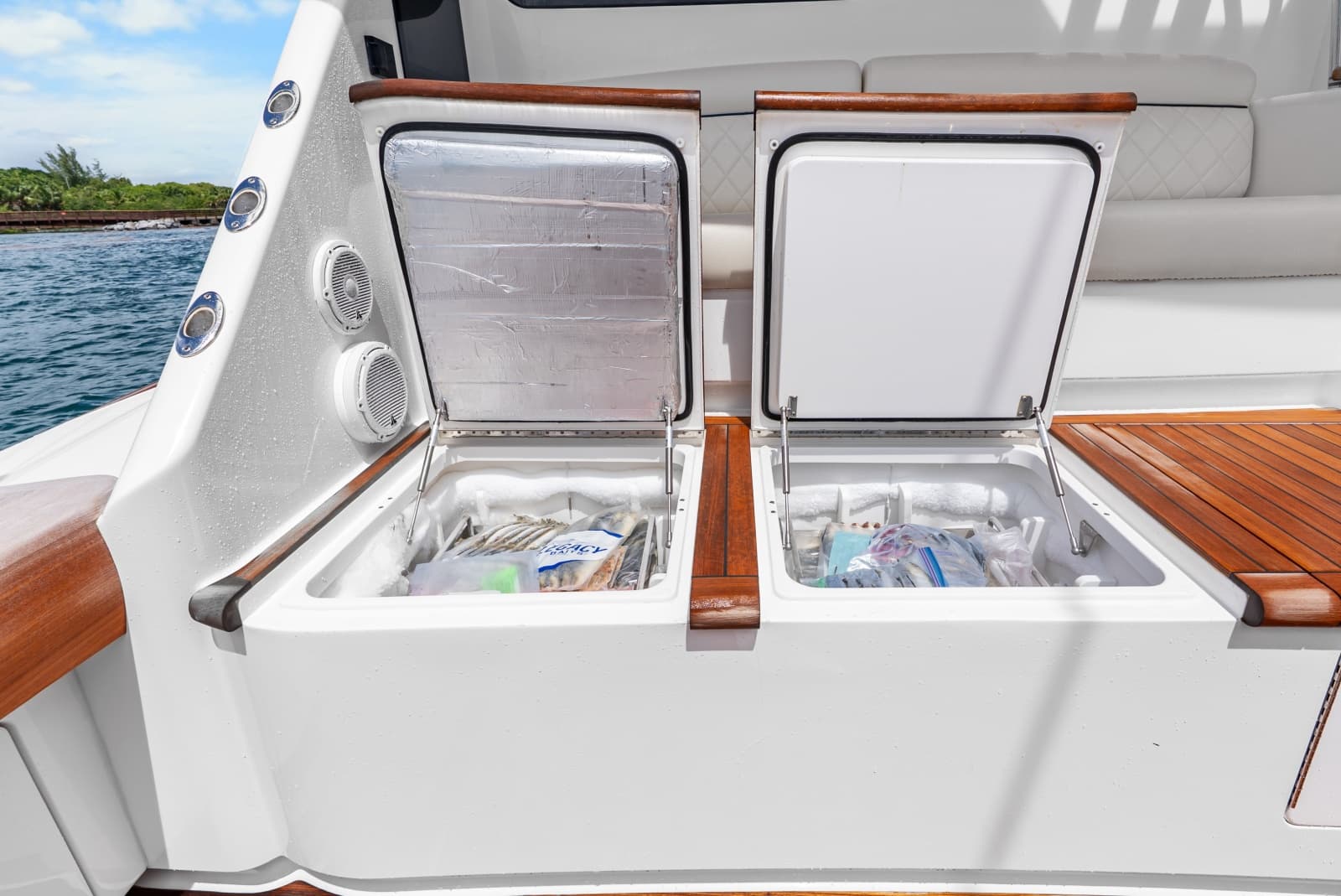 2024 Viking 72 Convertible - Photo 43